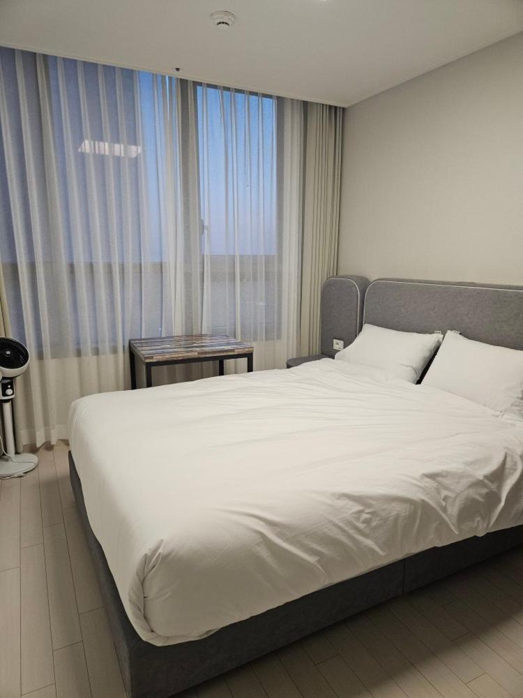 Songdo Halla Westernpark-Seaviewroom Hotel-바다전망 Incheon Exterior photo